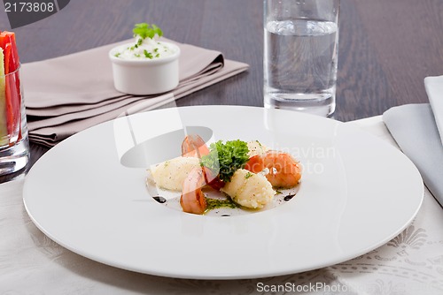 Image of grilled shrimps with potato and kohlrabi puree