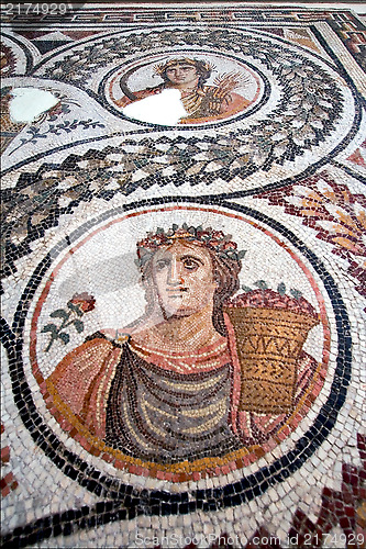 Image of piece of  ceramics
