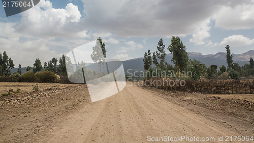 Image of Dirt road