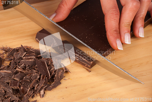 Image of Chopping dark chocolate