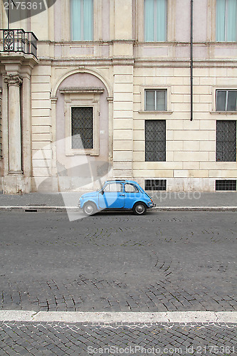 Image of Fiat 500 in Rome