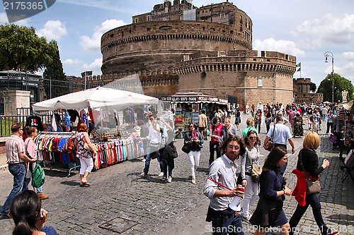 Image of Rome tourists