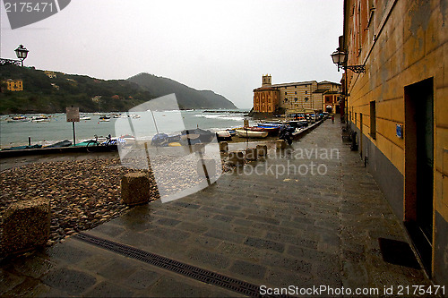 Image of coastline in sestri