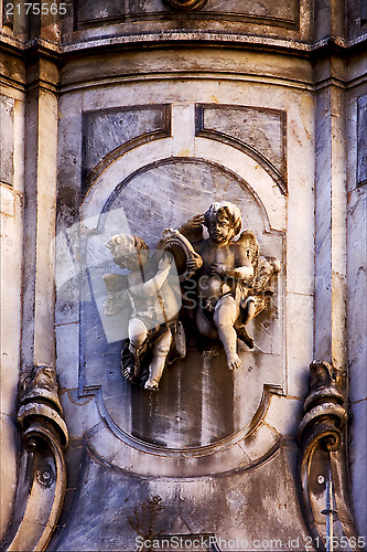 Image of marble statue of obelisk immacolata  