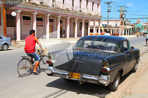 Image of Cuba car