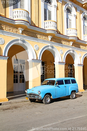 Image of Car in Cuba