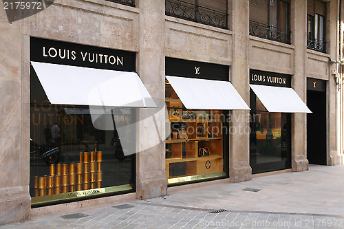 Image of Luxury fashion - Louis Vuitton