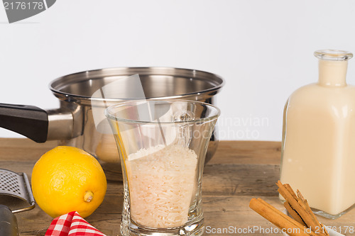 Image of Rice pudding ingredients