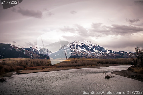 Image of rocky mountains in montana