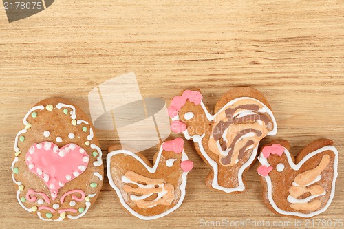 Image of Easter gingerbreads rooster and hen