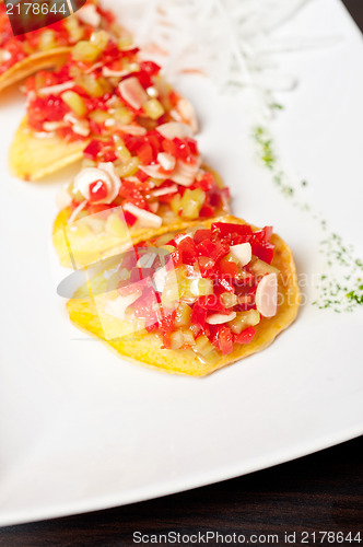 Image of potato chips with vegetables