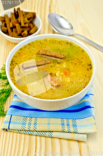 Image of Soup pea with croutons in a bowl