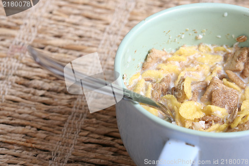 Image of Crunchy breakfast cereals.
