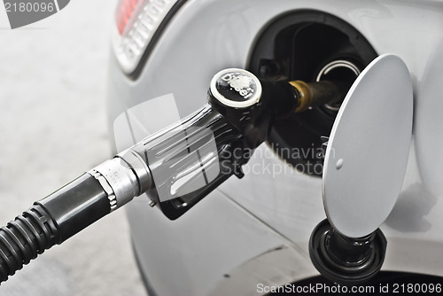 Image of full tank of fuel