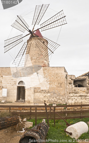 Image of Old windmill on the salines of Trapani