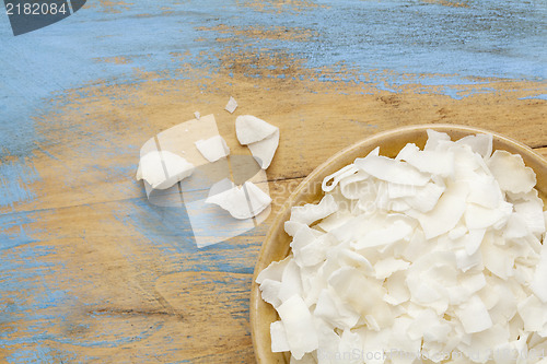 Image of shredded coconut flakes