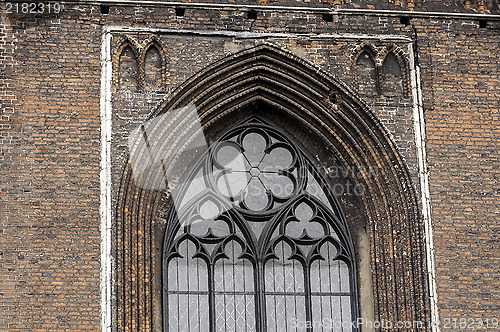 Image of Gothic arch.