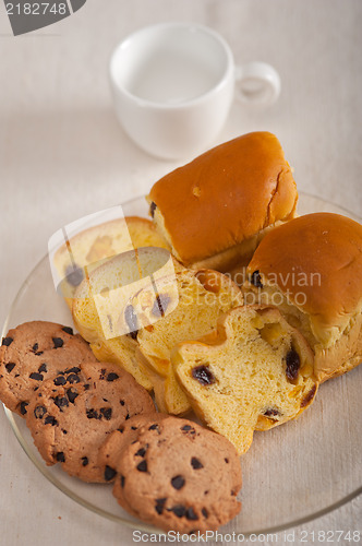 Image of selection of sweet bread and cookies