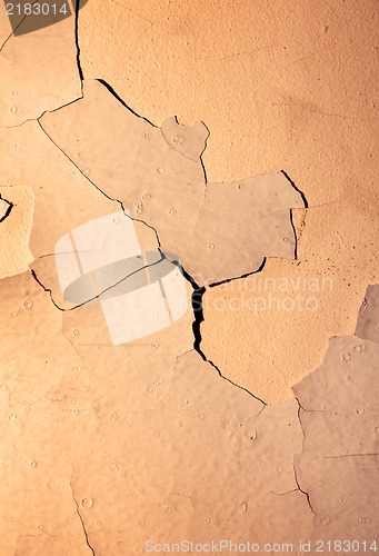 Image of Cracked wall