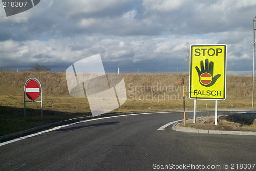 Image of stop sign and road