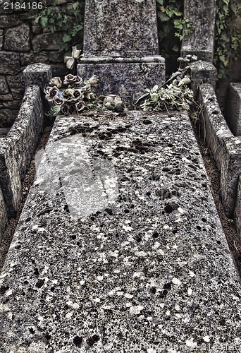 Image of Stone grave