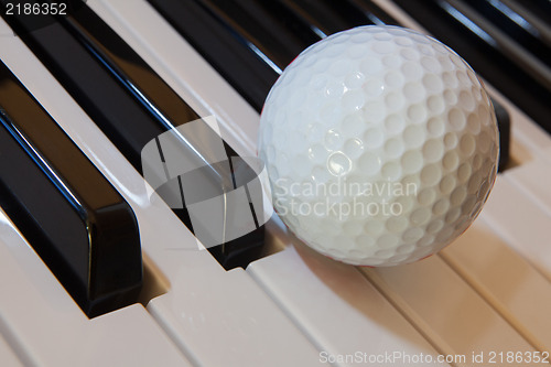 Image of Golf and piano