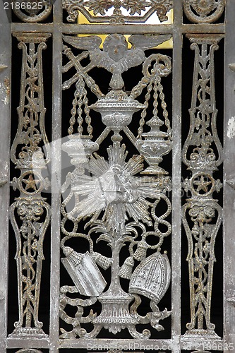 Image of Ornate tomb door in the Pere Lachaise cemetery, Paris