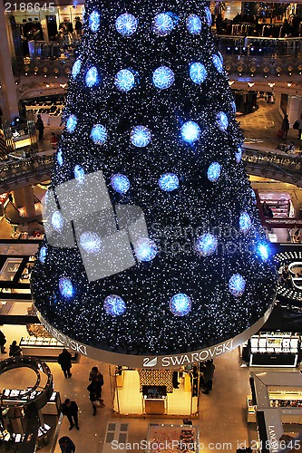 Image of The Christmas tree at Galleries Lafayette, Paris