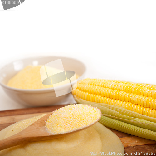 Image of polenta corn mais flour cream