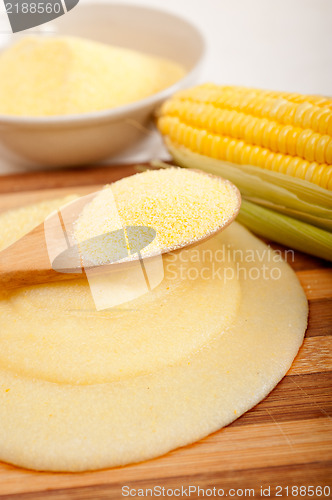 Image of polenta corn mais flour cream