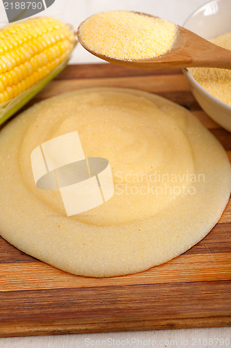 Image of polenta corn mais flour cream