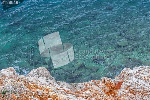 Image of Sharp stones at the shores