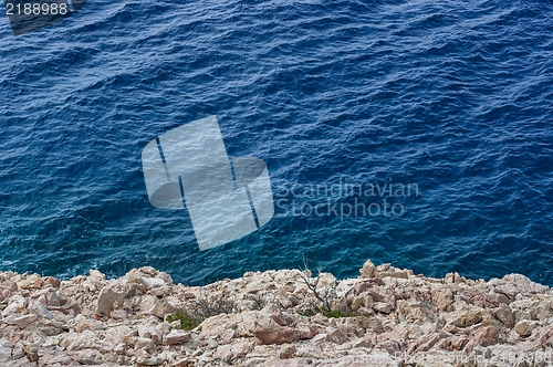 Image of Sharp stones at the shores