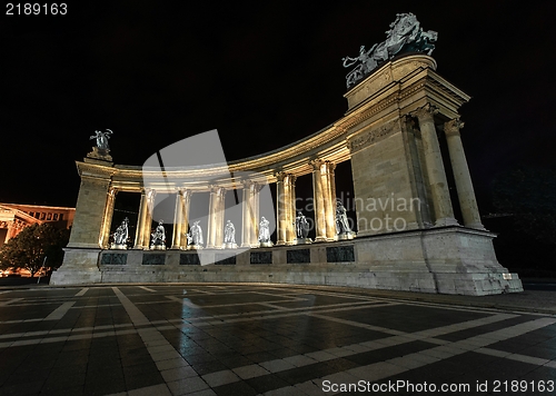 Image of Heroes square in Hungary at night