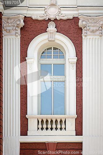 Image of A vertical window with columns. Architectural detail of the Nati