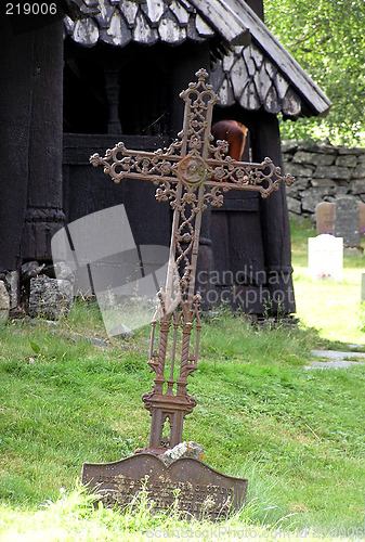 Image of old gravemonument