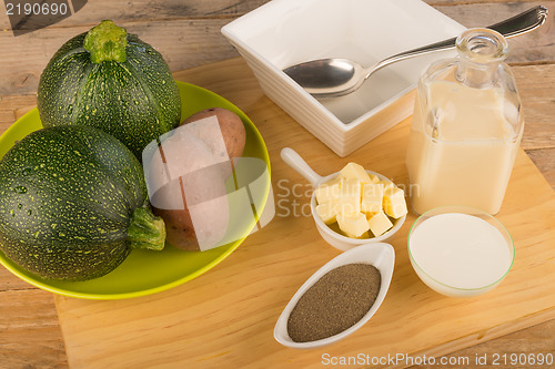 Image of Zucchini soup ingredients