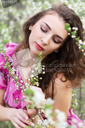 Image of Young curly lady