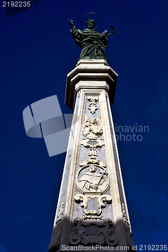 Image of statue of saint san domenico