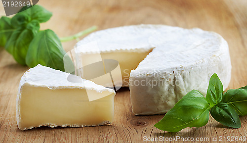 Image of camambert cheese