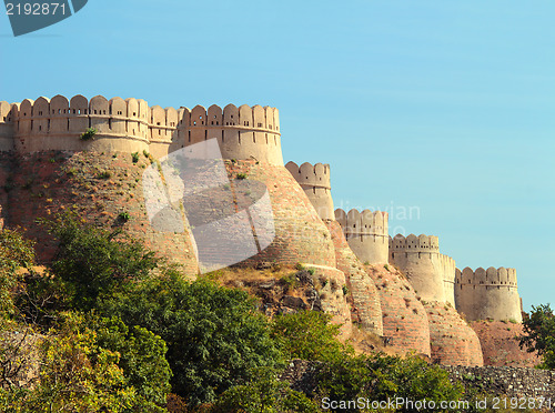 Image of wall of kumbhalgarh fort