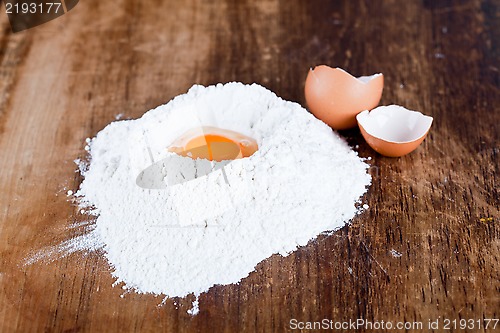 Image of eggs and flour