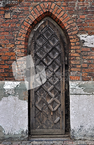 Image of Gothic door.
