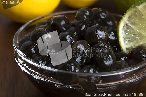 Image of tapioca pearls with lime. white bubble tea ingredients