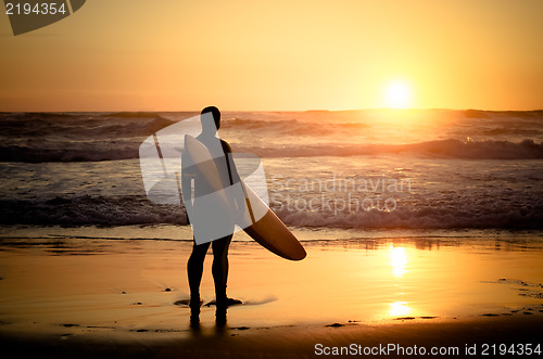 Image of Surfer watching the waves