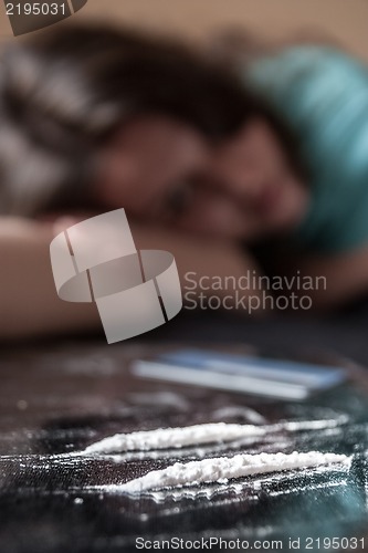 Image of Woman and cocaine