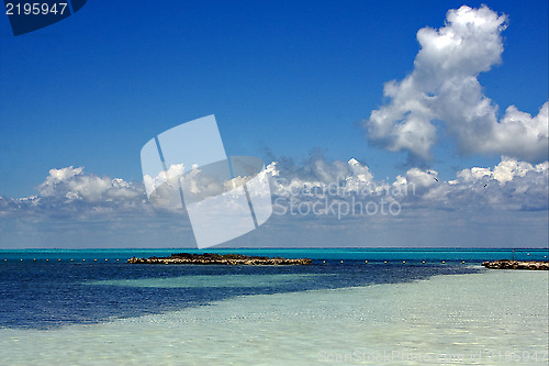 Image of mexico tropical lagoon hill navigable