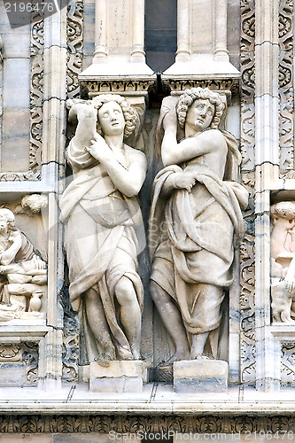 Image of  statue of a women in the front