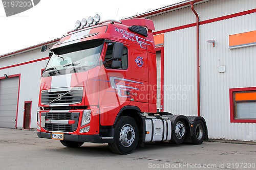 Image of Red Volvo FH 500 Truck