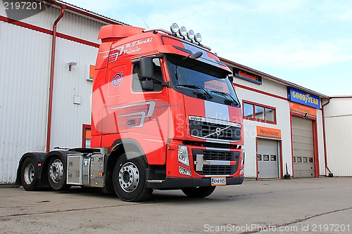 Image of Red Volvo FH 500 Truck